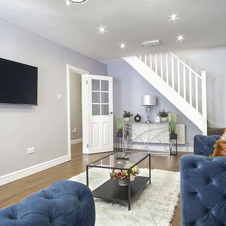 Luxe 5 Bed Bungalow In Snodland, Medway, Kent Zewnętrze zdjęcie