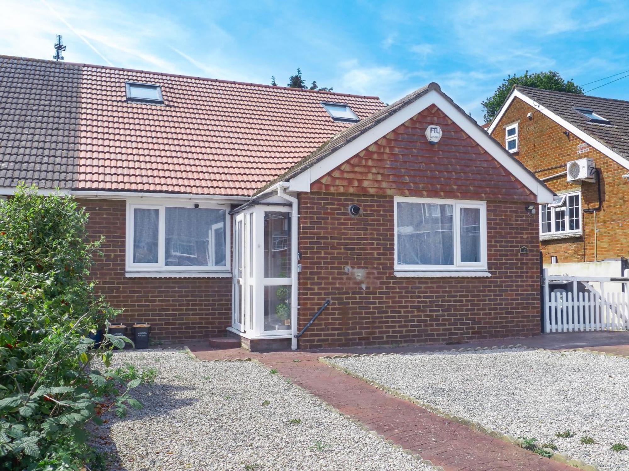 Luxe 5 Bed Bungalow In Snodland, Medway, Kent Zewnętrze zdjęcie